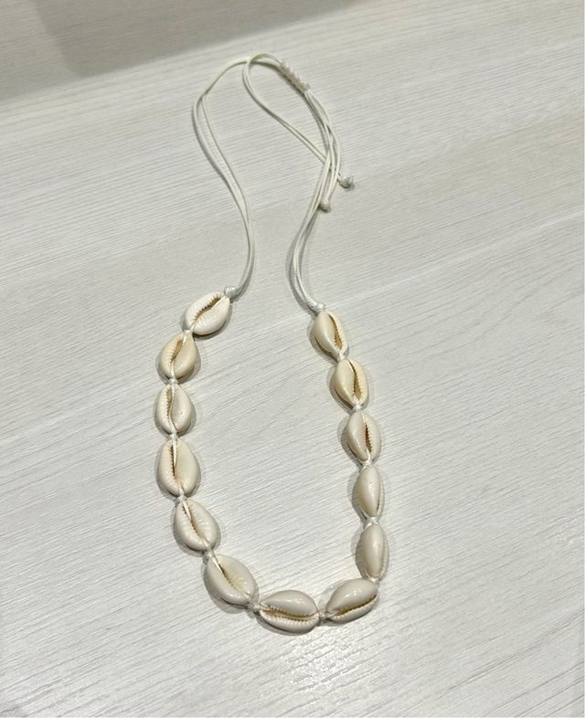 collar de conchas naturales