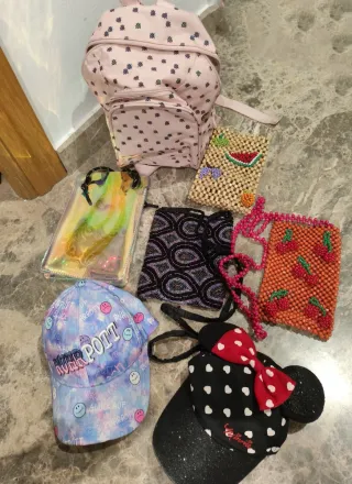 Mochila, bolsos y gorras juveniles 