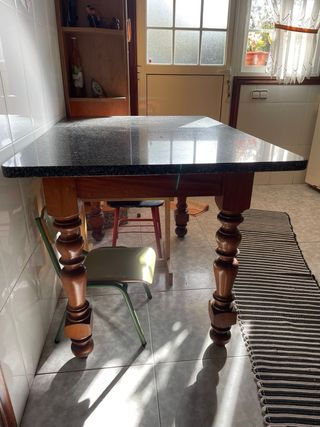 Mesa cocina mármol y madera