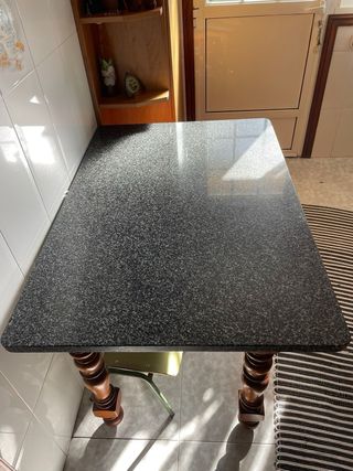 Mesa cocina mármol y madera