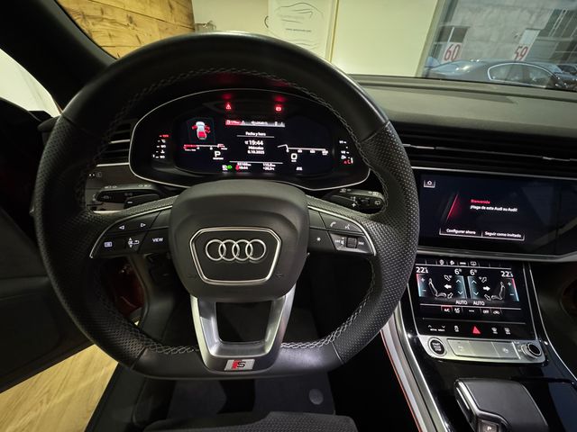 Audi Q8 2021