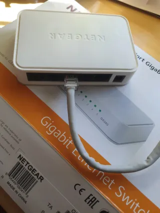 NETGEAR 5-Port Gigabit Ethernet Switch GS205