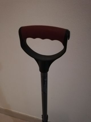 Bastone quadripode per anziani/disabili