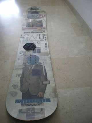 Tabla Snowboard GNU 157