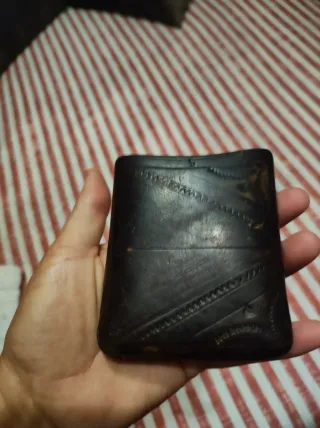 Petaca de cuero para tabaco