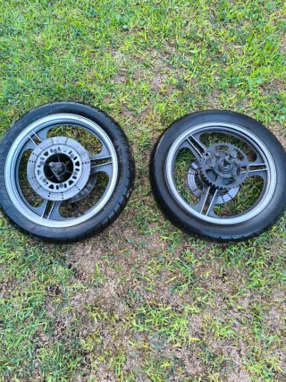 Rueda Kawasaki GPZ 400