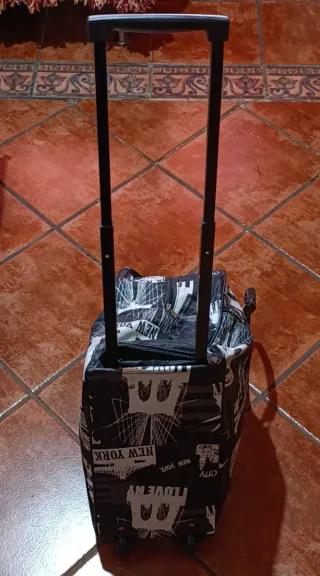 Bolsa de viaje New York con estampado y ruedas 