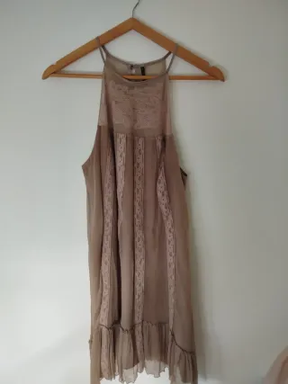 Vestido de cóctel beige y marrón