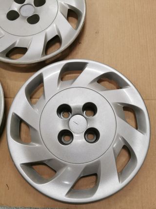 (87) Tapacubos 14" Fiat Punto originales 
