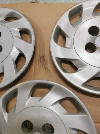 (87) Tapacubos 14" Fiat Punto originales 