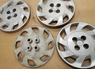 (87) Tapacubos 14" Fiat Punto originales 