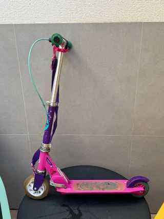 Patinete infantil niña morado y rosa