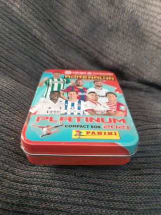 Caja Compacta Adrenalyn XL Platinum 2021