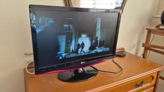Monitor TV nero Full HD LG 22