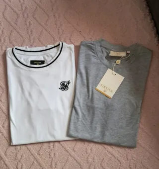 2 Camisetas SikSilk, Blanca y Gris
 Talla M