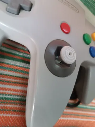 Mario Kart 64 y Mando Nintendo 64