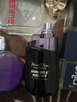 Set di bottiglie di profumo vuote per donna e uomo