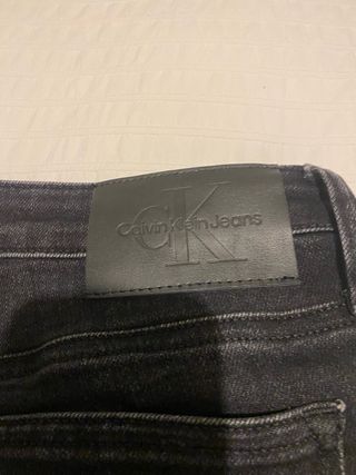 Pantalón vaquero negro Calvin Klein mujer