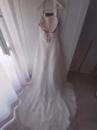 Vestido de Novia Blanco y Granate