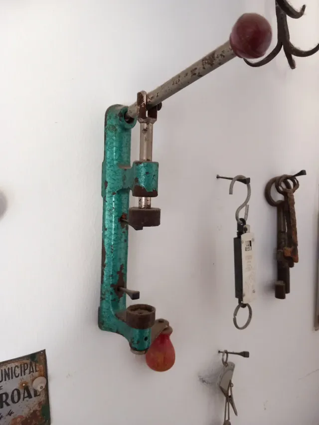 4 Máquinas antiguas para recargar cartuchos manua