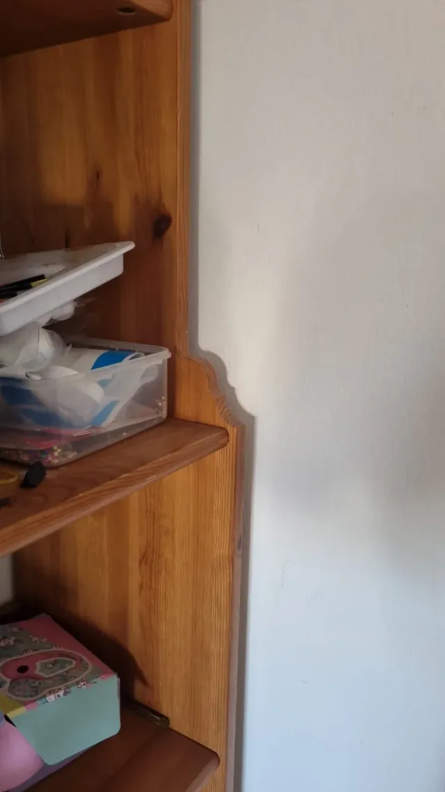 Estantería de madera