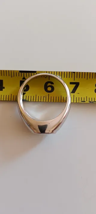Anillo plata con moussanit redondo 2 quilates.