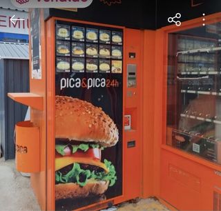 Varias máquinas de vending en buen estado