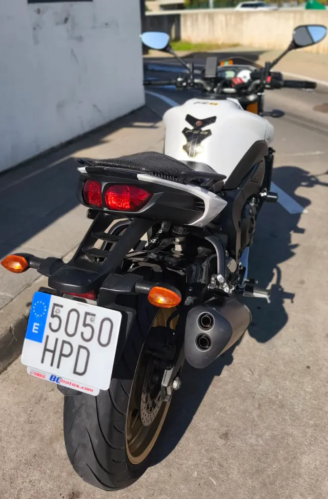Yamaha FZ8 N