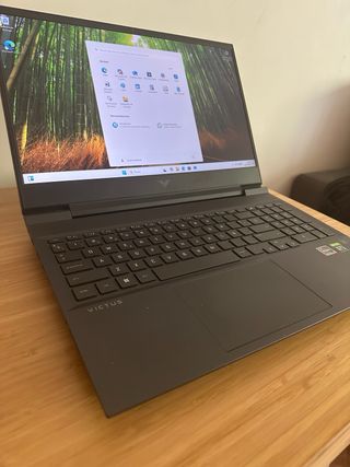 PORTÁTIL GAMING HP VICTUS RYZEN 7 144 Hz RTX 
