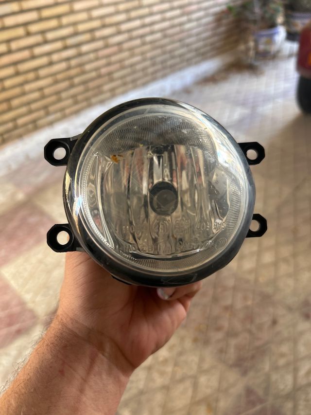 Antiniebla Delantero Derecho Lexus CT200h