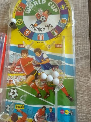 Juego de futbolín World Cup Munich '74 y pinball
