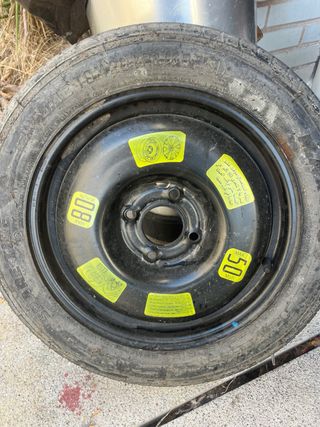 Rueda de repuesto 4 tornillos