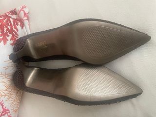 Zapatos de salón marrones