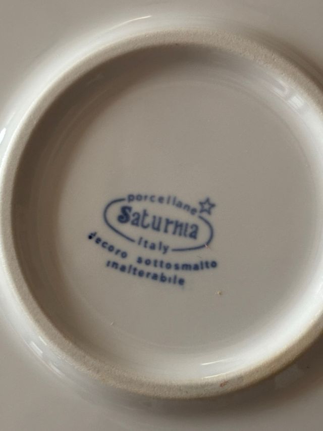 Insalatiera porcellana con piatto dorato