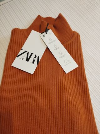 Jersey Zara cuello alto naranja talla M