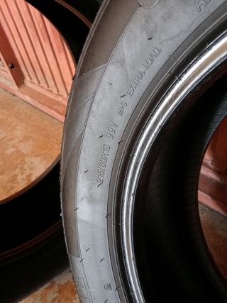 Neumáticos 215/60 R16 99V