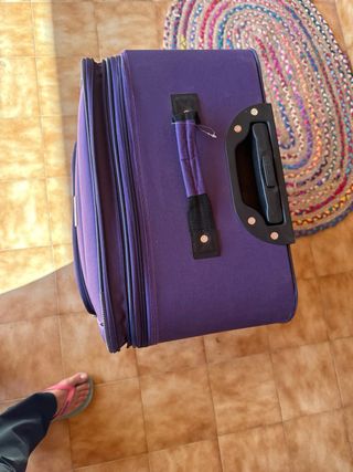 Maleta grande morada Flytrip con extensión