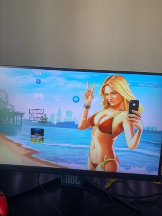 PlayStation 3 250GB + Mando Rojo +Gta5 disco 