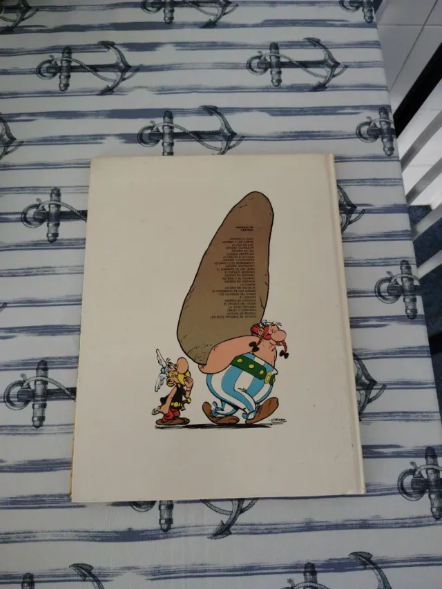 4 Cómics Asterix (Spanish Edition)