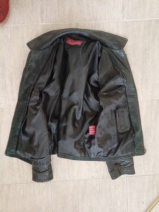 Chaquetón Cuero de búfalo XL. Medidas indicadas.