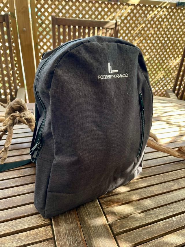 Mochila negra Nueva.