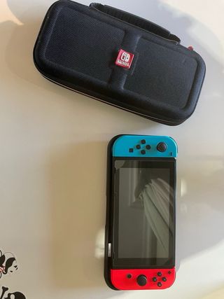 Nintendo Switch Red con 3 giochi e accessori