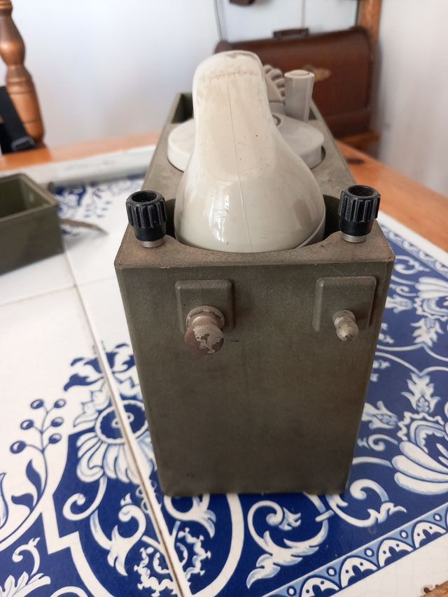 Teléfono Militar Ericsson Verde