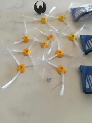 Kit Repuesto Roomba Cepillos y Filtros