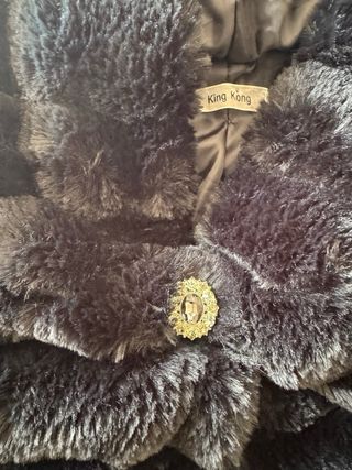 Cappottino eco pelliccia con cappuccio