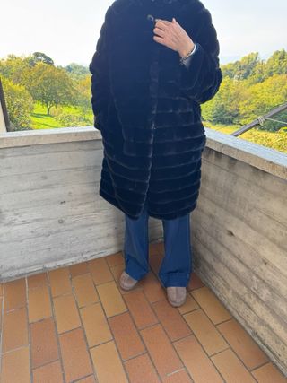 Cappottino eco pelliccia con cappuccio