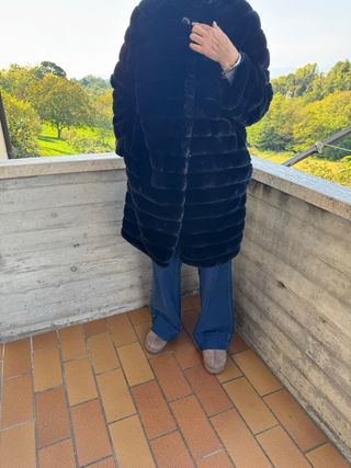 Cappottino eco pelliccia con cappuccio