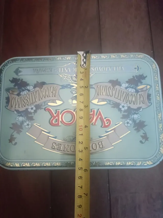 Scatola in metallo per cioccolatini Old Value