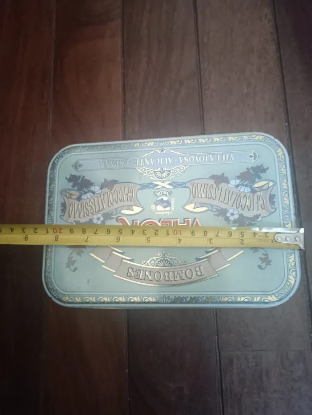Scatola in metallo per cioccolatini Old Value