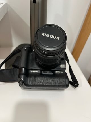 Fotocamera Canon 400D + 2 batterie